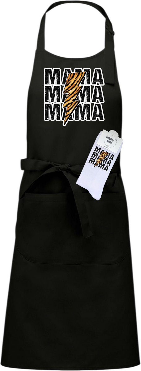 Keukenschort en sokken met tekst - Tijger Mama - Moederdag cadeau - Zwart - Verstelbaar - Cadeau idee - Verjaardag - Cadeau dames en heren - Jubileum - Afscheid - Verrassing - Grappig cadeau - Onesize