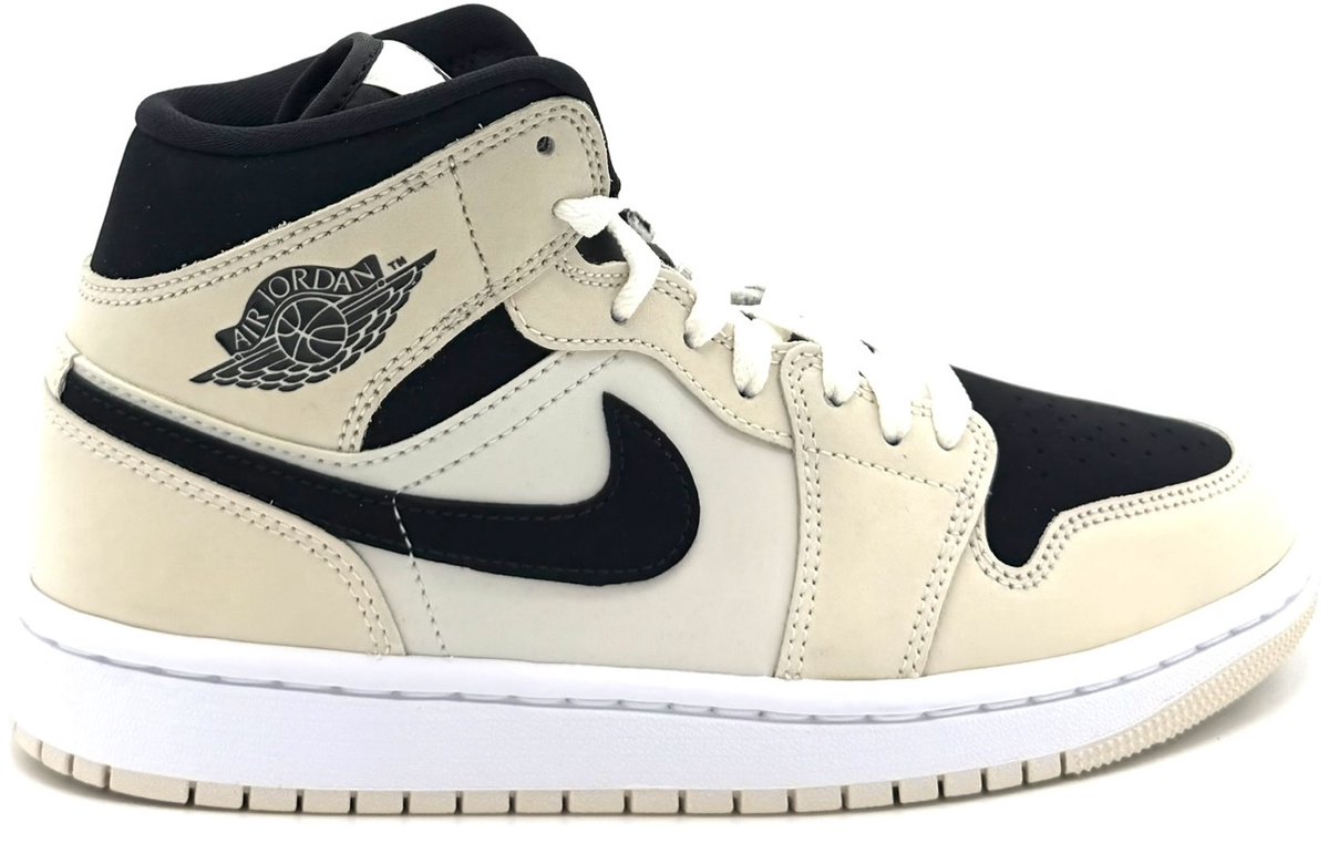 Nike Nike Air Jordan 1 Mid ‘Guava’ Sneakers Dames Wit