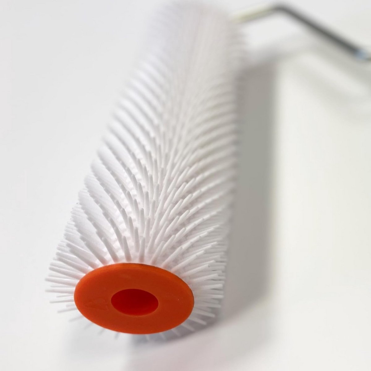 Brede Stekelroller 25 cm met Beugel - Ontluchtingsrol voor Egaliseren en Vloerbedekking