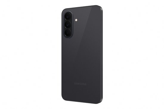Achterkant van een zwarte Samsung smartphone met drievoudige camera.