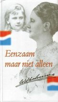 Boek 'Eenzaam maar niet alleen' met een foto van een vrouw en een kind, Nederlandse vlagkleuren.