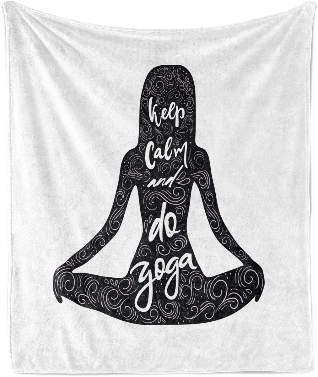 ABAKUHAUS Keep calm, stay calm Zachte flanellen fleece deken, Yoga-tekst voor meisjes, Gezellige pluche plaid, 125 x 175 cm, Wit Zwart