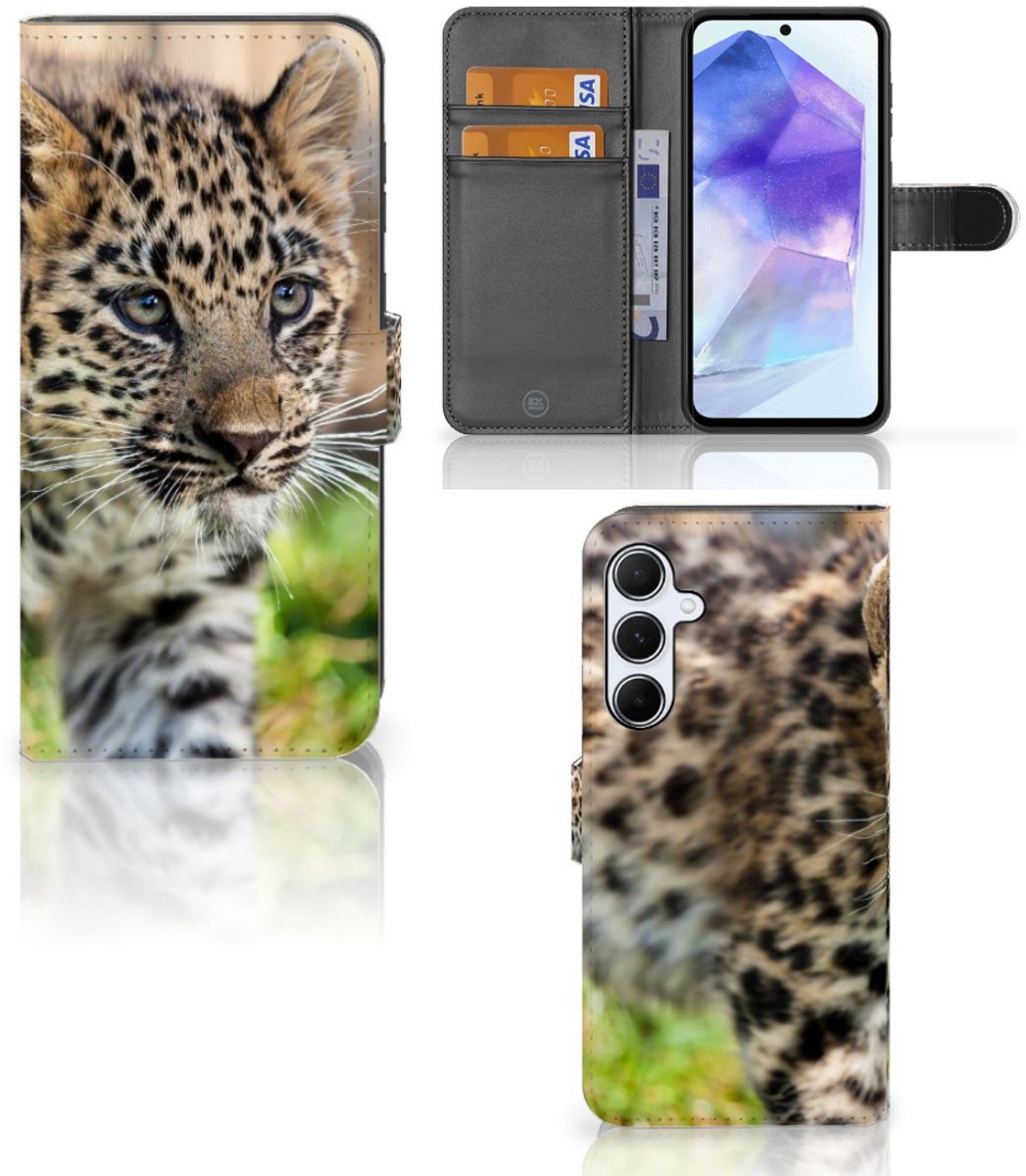 Samsung Galaxy A55 Telefoonhoesje met Pasjes Baby Luipaard