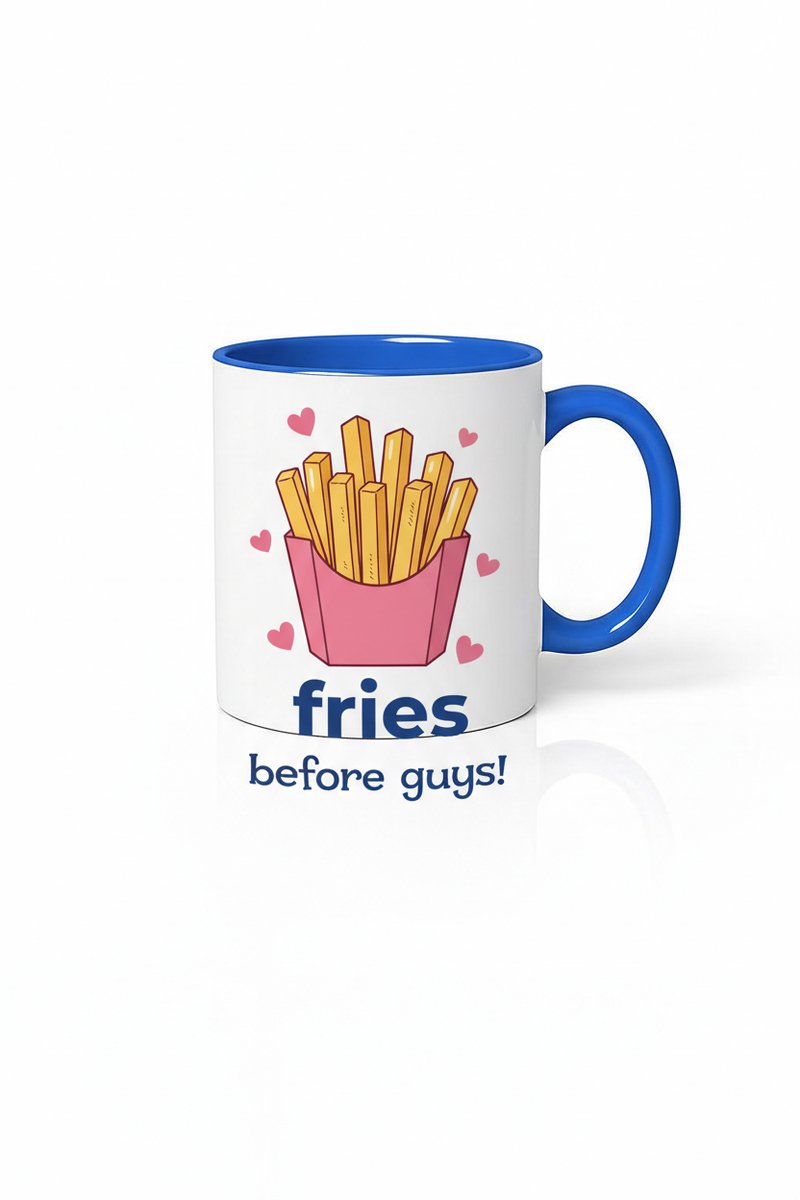 Fries Before Guys Mok - Grappige Koffiemok met Frietjes & Harten Design