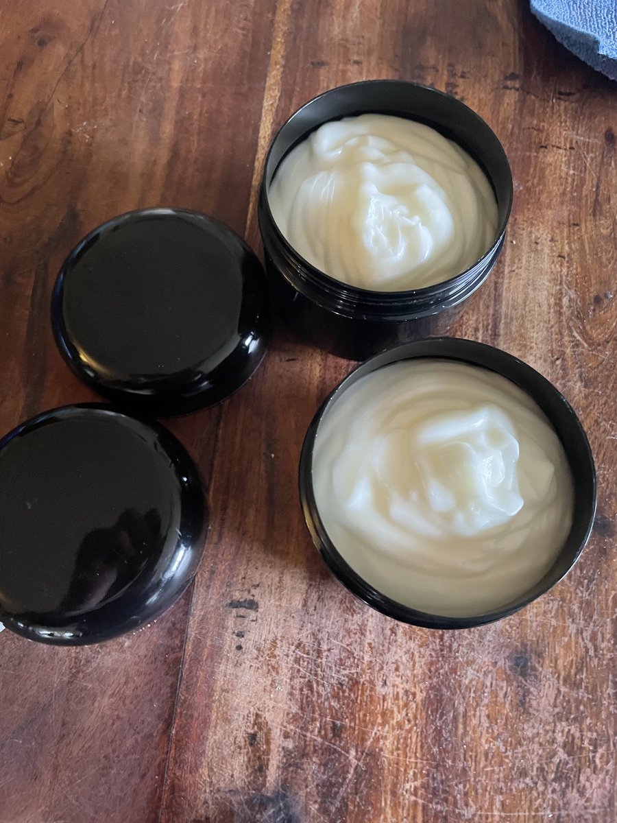 Bodybutter Romig en Luchtig Patchouli 350 ml Puur Natuur!! van OmAnne Prijs Inclusief Verzending !!