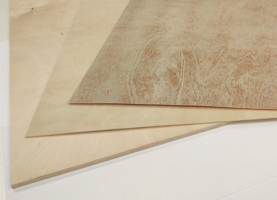 Contreplaqué de bouleau 25x50cm - 0,40 mm d'épaisseur
