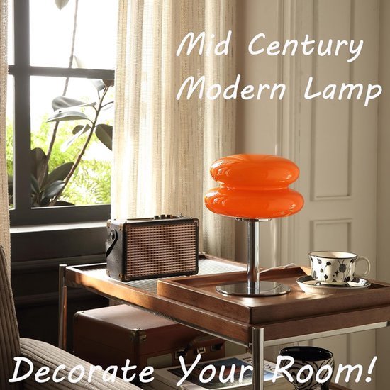 Oranje glazen mushroom tafellamp met chromen voet op een bijzettafel. "Mid Century Modern Lamp. Decorate Your Room!"