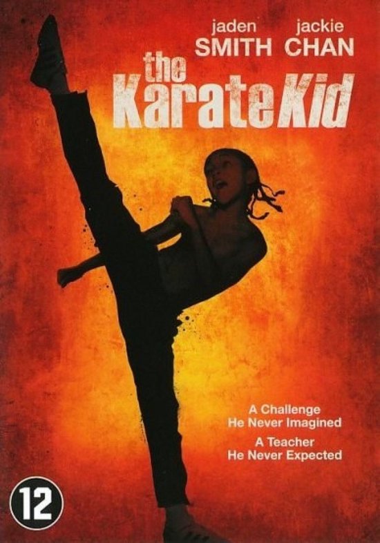 DVD hoes met silhouet van een jongen in hoge trap voor oranje achtergrond.