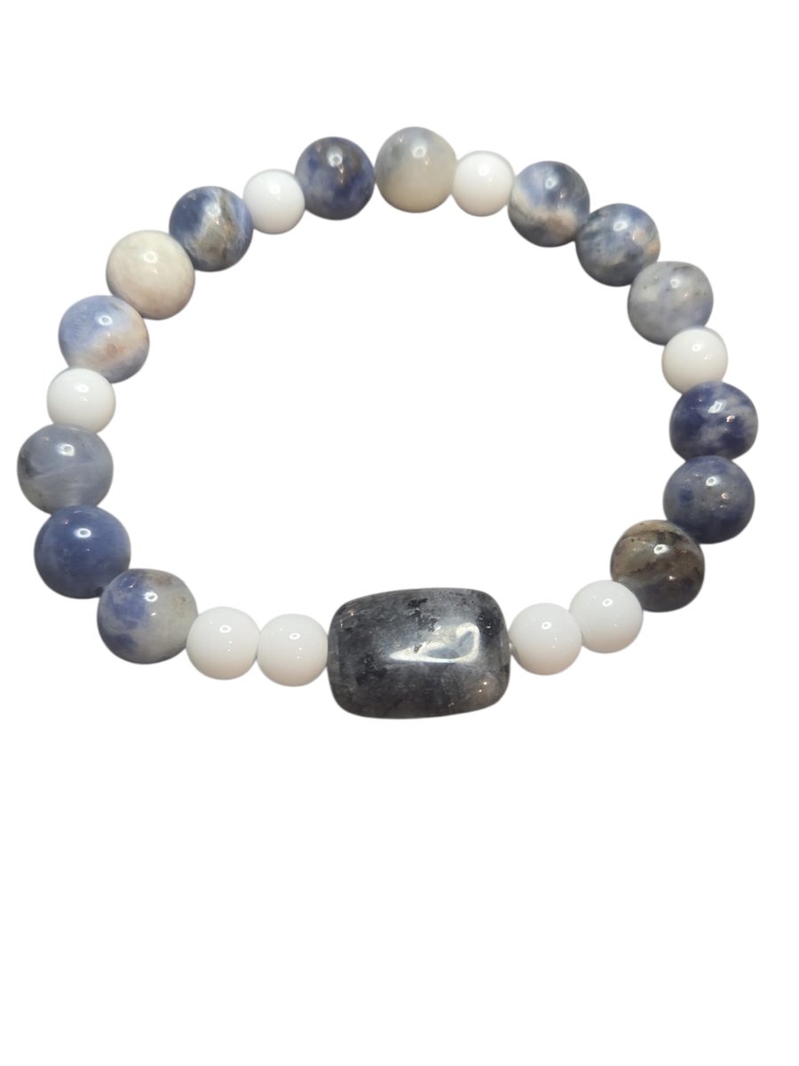 Witte agaat met sodaliet armband.