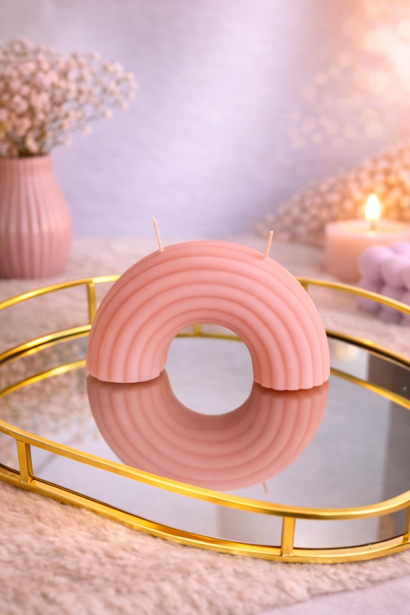 Regenboog Vorm Kaars!  | Viva Femme | Kaarsen | Decoratie | Cadeau | Wonen | Roze