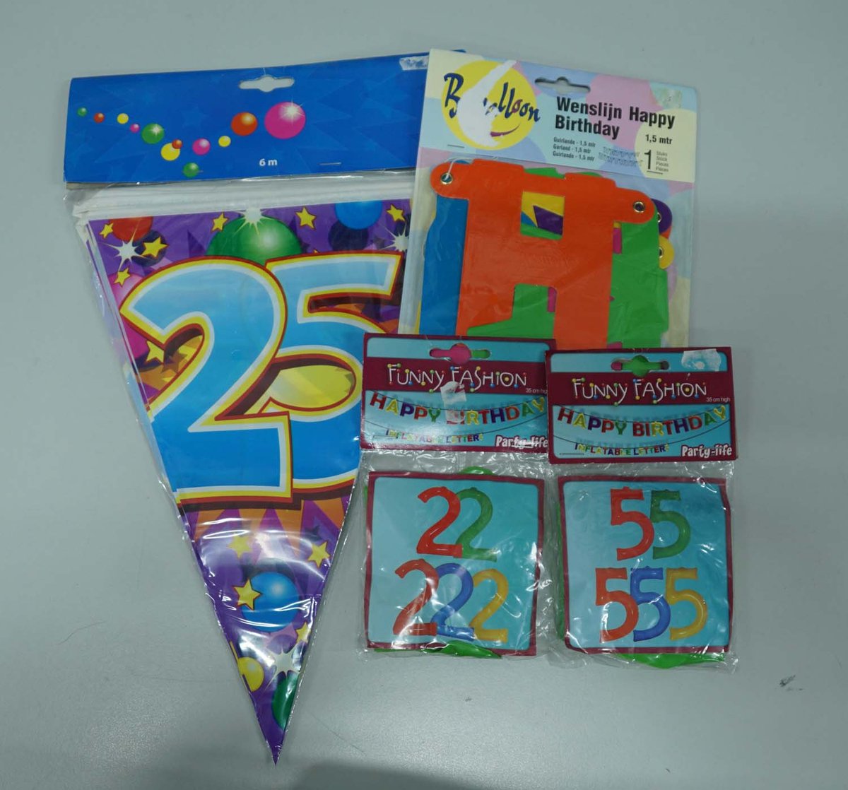 Verjaardag versierpakket 25 jaar met groen cijfer - slinger 25 - opblaasletter groen 25 - slinger Happy Brithday - slingers voor 25 jarige leeftijd - versiering voor 25 jarige bestaan - feest versiering voor 25 jarig verjaardag - versiering 25 jaar