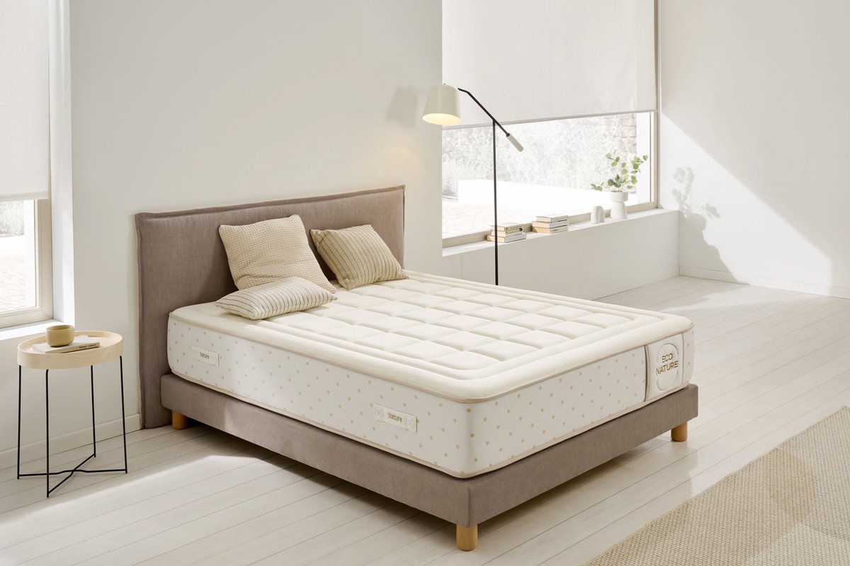 Moonia Eco Nature - Traagschuim matras 135x190 cm - 27 cm dik - Duo-systeem - Anti-allergisch Beige