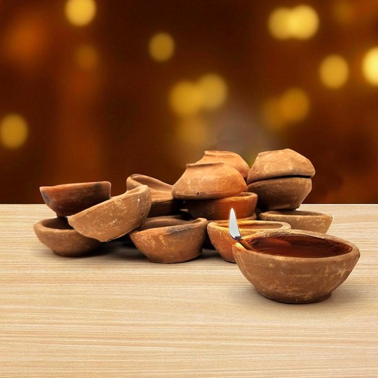 Set van 6 Traditionele Handgemaakte Klei Olielampjes voor Diwali Pooja — afbeelding 2