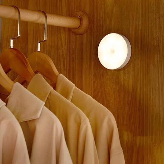 Bewegingssensor LED Nachtlamp USB Oplaadbaar - Draadloos Nachtlampje voor Keuken, Trap, Gang en Kast - Warm wit van Jumalu — afbeelding 4