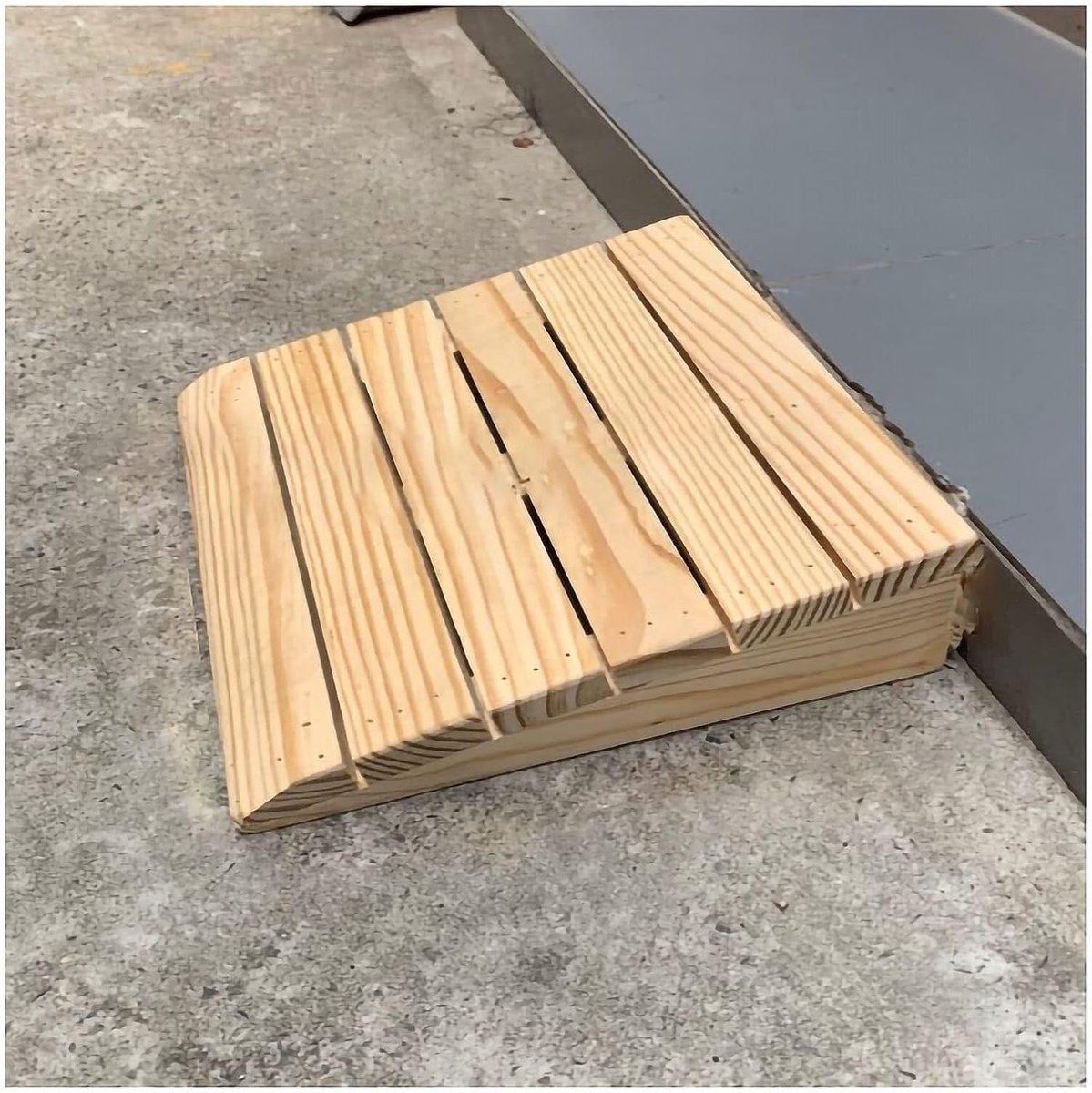 Houten Oprijplaat - Drempelhulp Stevig - Rolstoel Scooter - Antislip Natuurlijk Hout - 38.8 x 35 x 14 cm