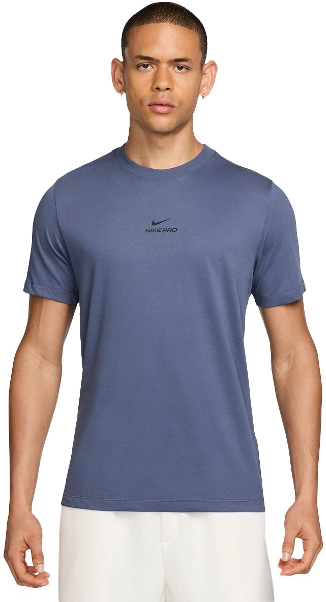 Nike dri-fit studio pro shirt in de kleur . Blauw