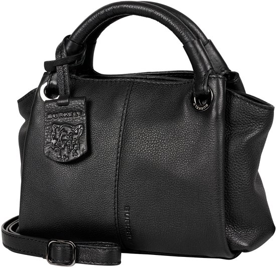 Zwarte leren Burkely handtas met bovenhandvat, ritssluiting en afneembare riem.