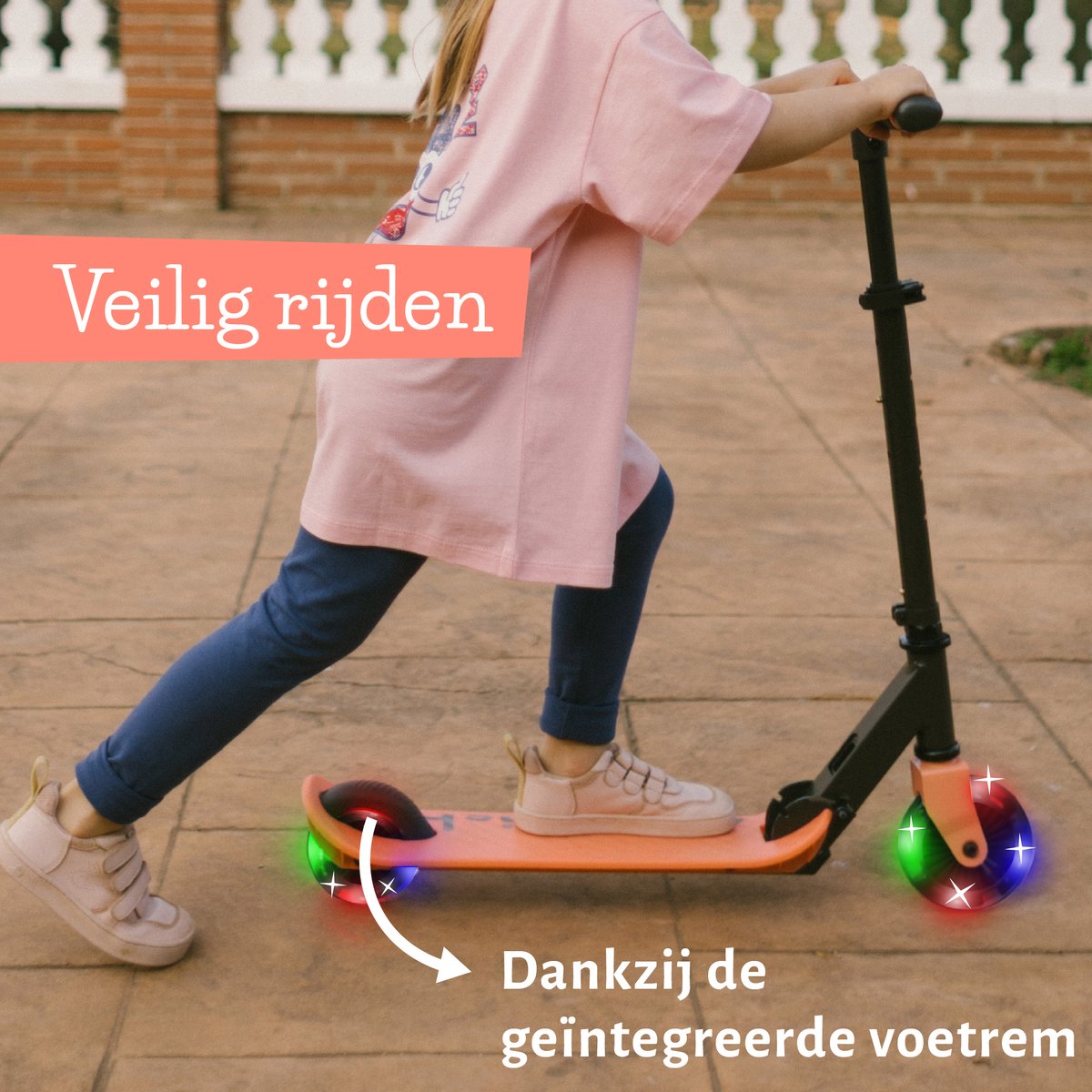 Chillafish Kinderstep Roze - Opvouwbaar met LED wielen (5+) thumbnail 6