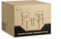 Doos voor Bayt Japandi eetkamerstoelen, met illustraties van twee stoelen.