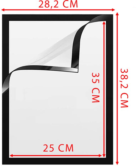 Zwarte magnetische fotolijst met afmetingen: 28,2 cm breed, 35 cm hoog (binnenmaat) en 38,2 cm hoog (buitenmaat).