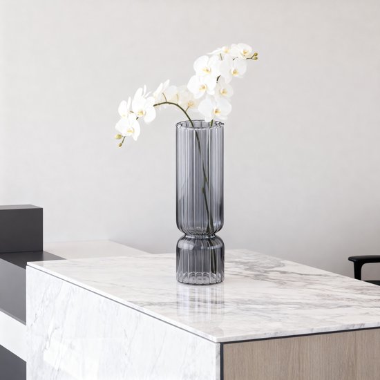 Arti Casa Vaas van Glas - Rond Model met Geribbelde Structuur - Waterdicht - Modern Design - Decoratieve Bloemenvaas voor Binnen - Geschikt als Woonaccessoire - Ø5 x H17 cm - Grijs