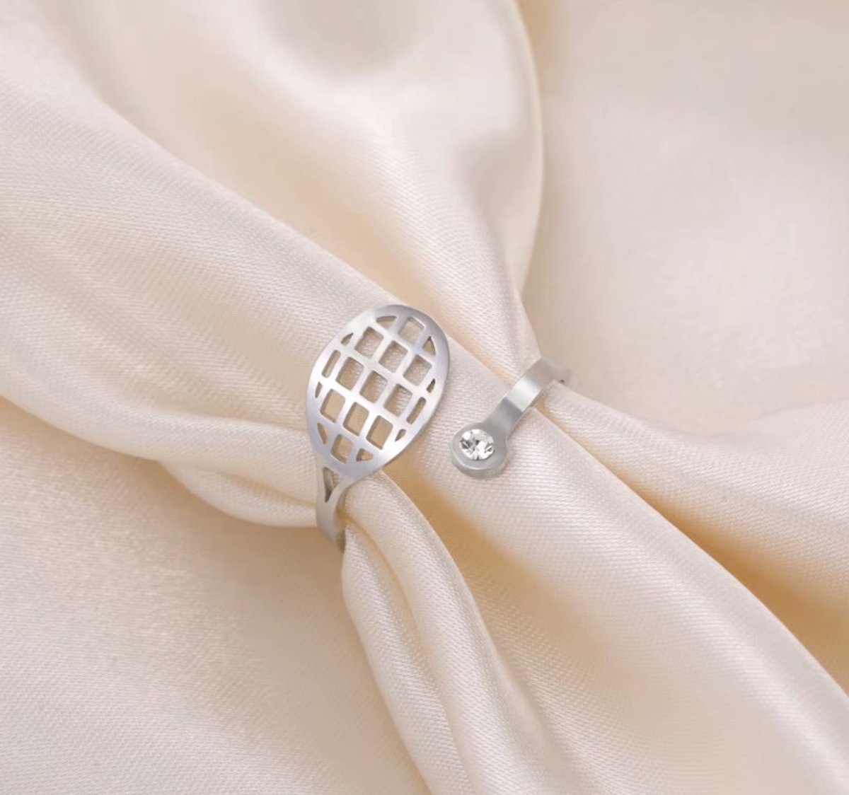 SportPresent® - Ring - Zirkonia - Tennis - Padel - Zilver kleur - Tennisracket - Bal - Verstelbaar - Sport - Sportsieraad - SportPresent - Sportsieraden