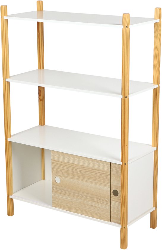 Boekenkast met houten frame, witte planken en lichte houten kast met twee schuifdeuren.