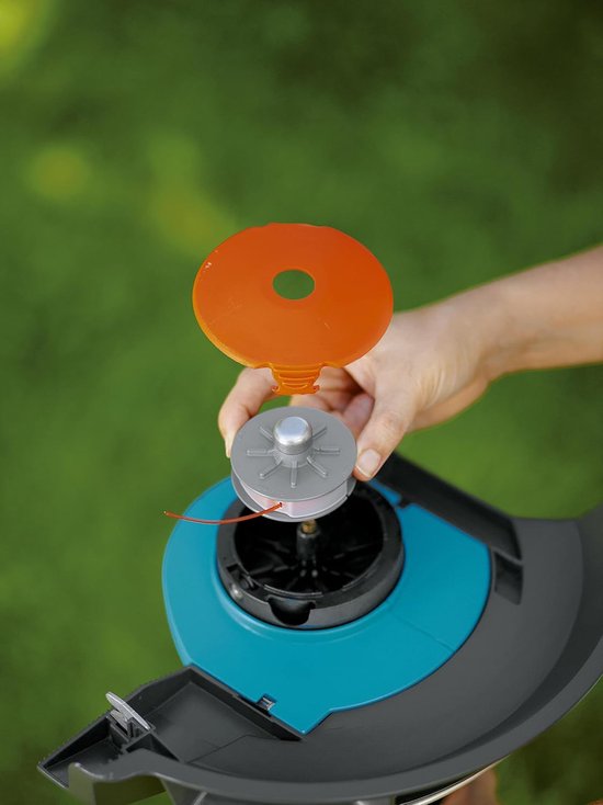 spoeldeksel voor turbotrimmer EasyCut 400, ComfortCut 450 PowerCut 500 (art.nr. 8846, 8847, 8848): Gardena origineel reserveonderdeel, ter bescherming van de trimmerkop (05341-20) — afbeelding 2
