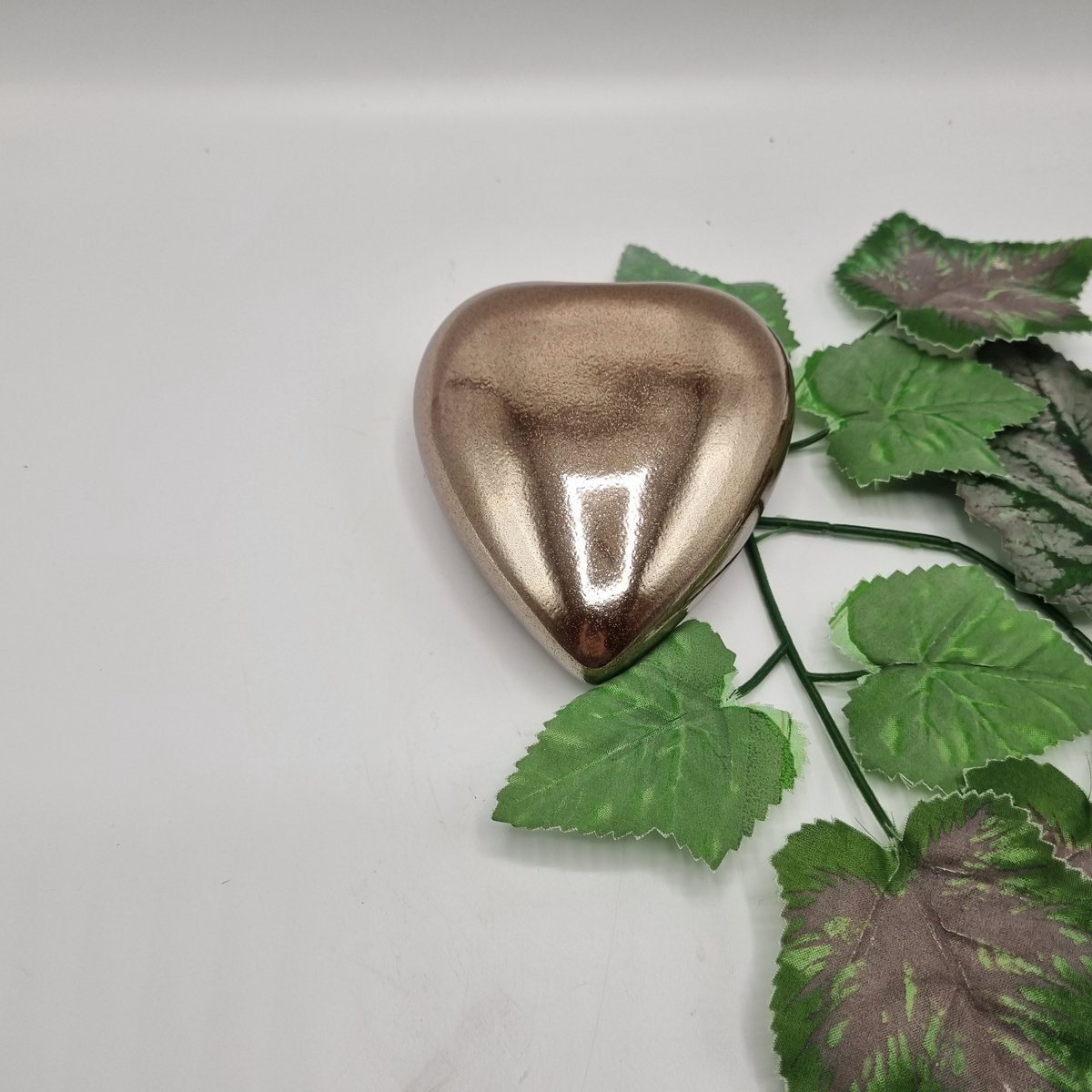 Mini Urn - Keramiek - Hart - Glans Goud - 100ml - 1 askamer - Hand-made