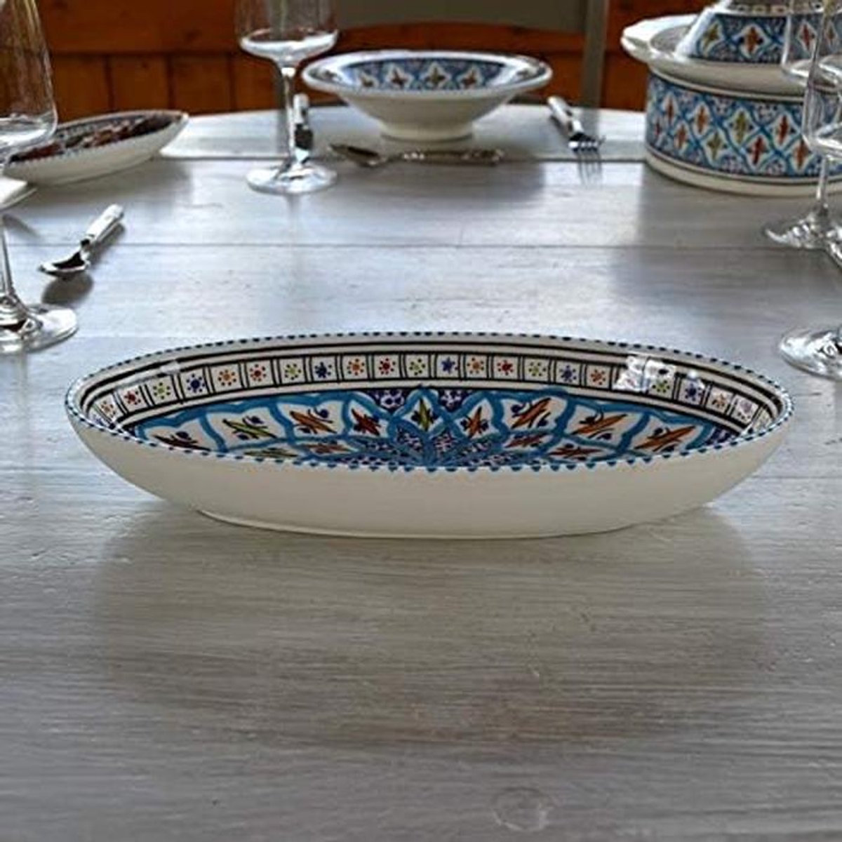 Ovaal Bord Turquoise - Handgeschilderd Keramiek - 24 cm