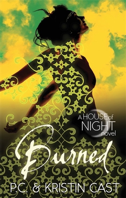 Boek 'Burned' van P.C. & Kristin Cast, met silhouet van een vrouw met opvallend patroon.