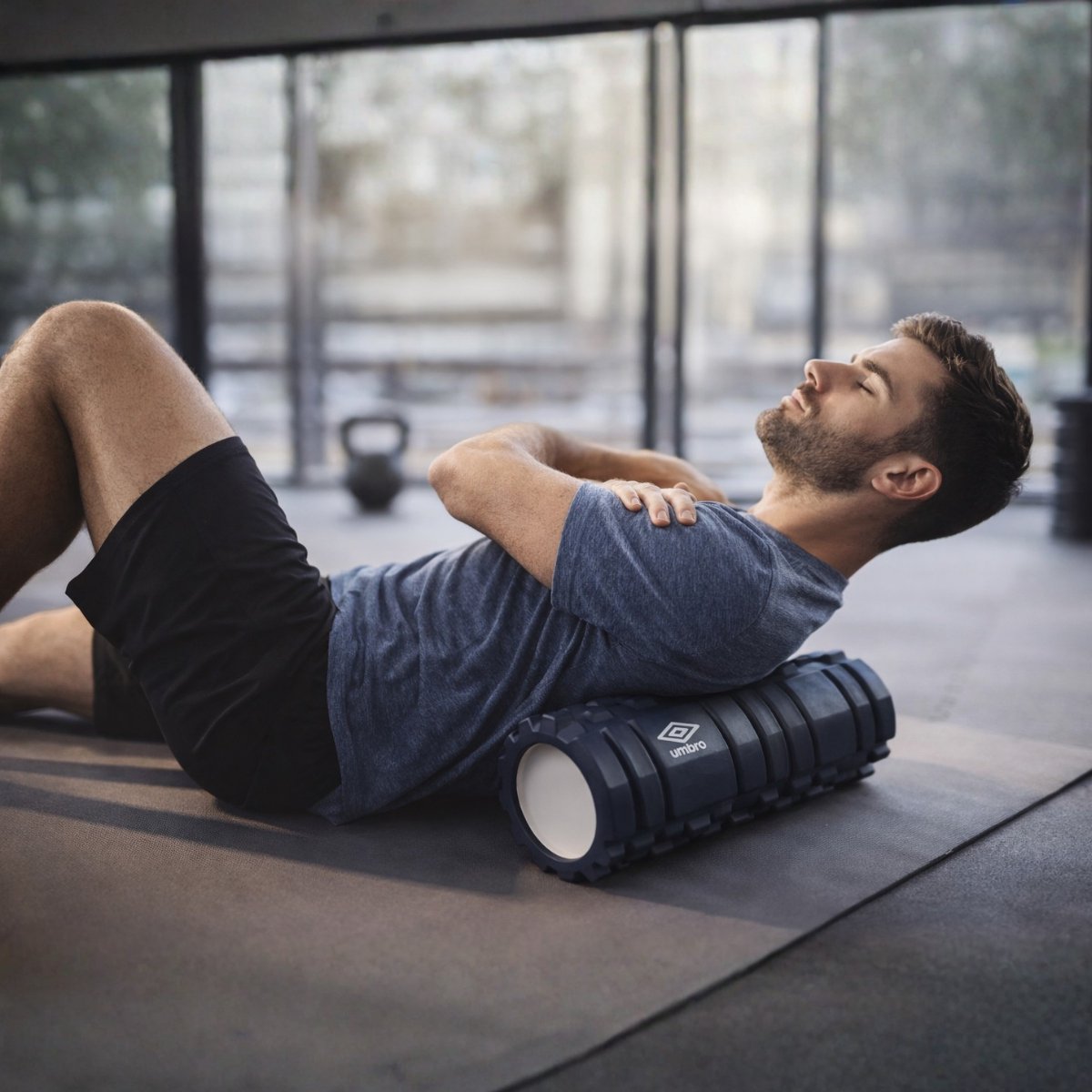 Umbro Foam Roller - Massage Roller - Sport en Fitness - Verlicht de Spieren - Zwart - 14 x 33 Centimeter thumbnail 5