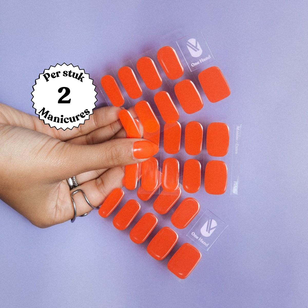Maniac Nails Gellak Stickers – Fidelia by Eline de Munck – 28 stickers voor 2 manicures – 14+ dagen zonder chippen – Uitharden met UV-lamp – Fel Rode Gel Nagelstickers – Gel Nail Wraps