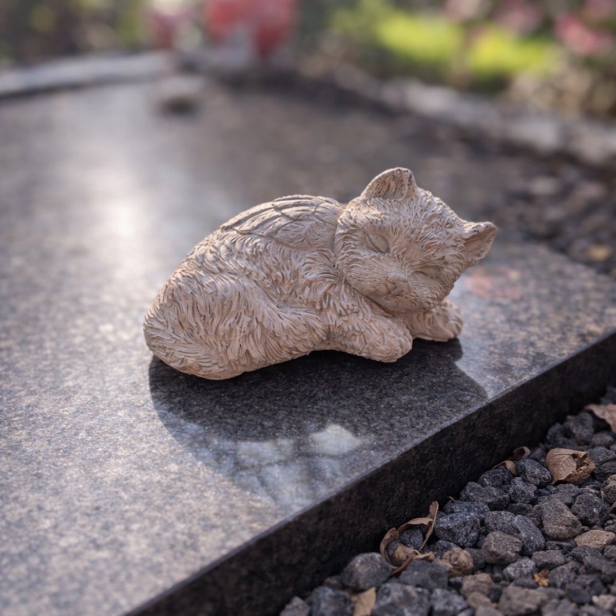 Katbeeldje voor op graf | handgemaakt beton gedenkbeeld kat
