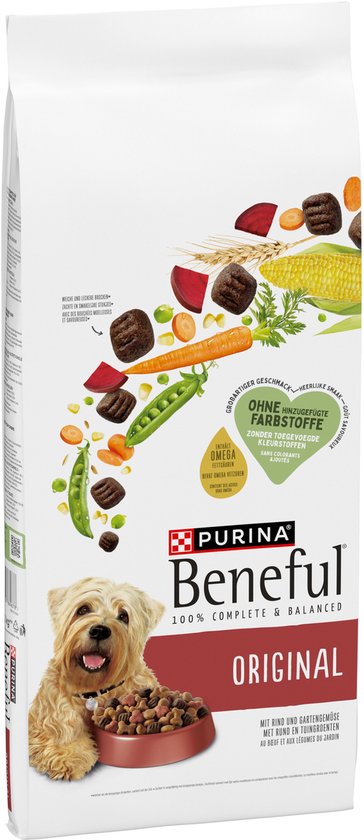 Zak hondenvoer met een hond, wortel, doperwten, rode bieten, maïs, informatie over zonder kleurstoffen en omega 3.