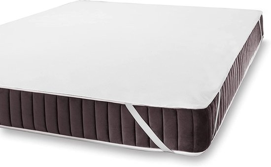 Een matras met een witte matrashoes, met elastische banden om de hoeken.