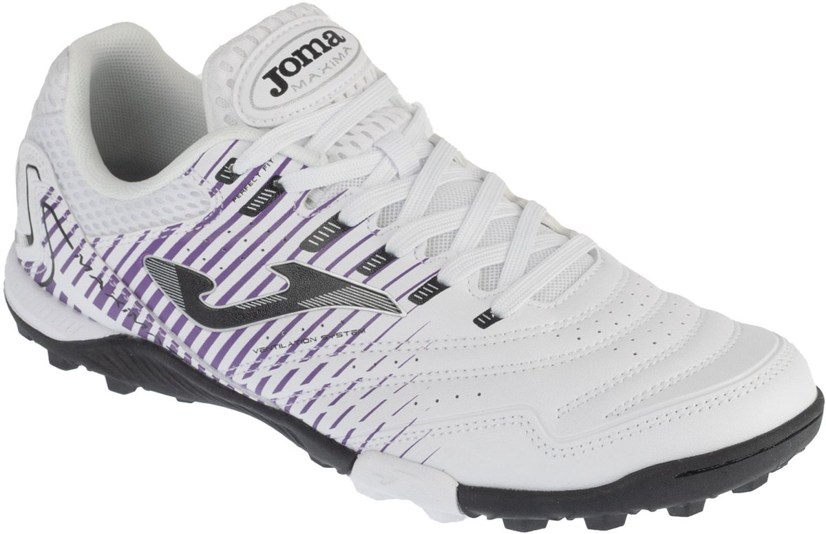 Witte Joma Maxima 26 MAXS TF voetbalschoenen voor mannen, maat 43, met luchtige mesh en paarse accenten.