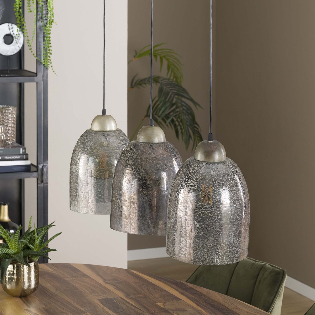 Hanglamp Stone Glass sphere | 3 lichts | grijs / oud zilver | glas / metaal | eetkamer / eettafel lamp | 90 cm balk | in hoogte verstelbaar tot 150 cm | modern / sfeervol design