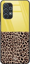 Casimoda® hoesje - Geschikt voor Samsung Galaxy A32 5G - Luipaard Geel - Luxe Hard Case Zwart - Backcover telefoonhoesje - Geel