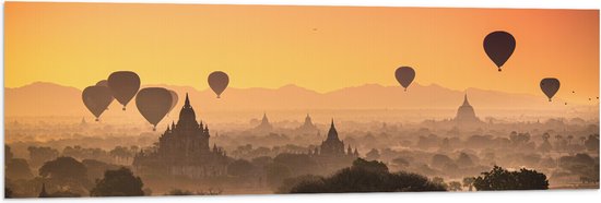 WallClassics - Vlag - Luchtballonnen boven Tempels met Zonsondergang - 120x40 cm Foto op Polyester Vlag