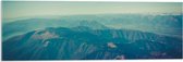 WallClassics - Acrylglas - Uitzicht Over de Bergen - 90x30 cm Foto op Acrylglas (Wanddecoratie op Acrylaat)