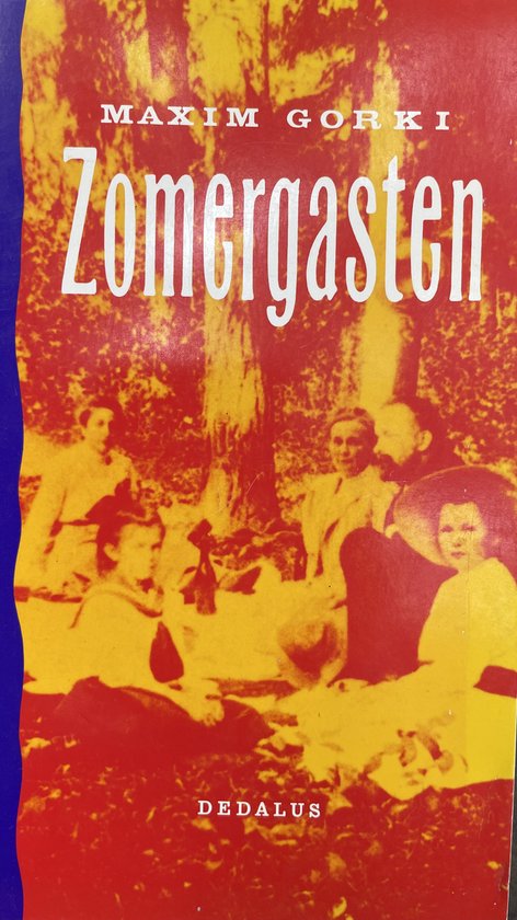 Boek "Zomergasten" van Maxim Gorki, met een rood-gele cover waarop een schilderachtige weergave van een groep mensen in een bos.