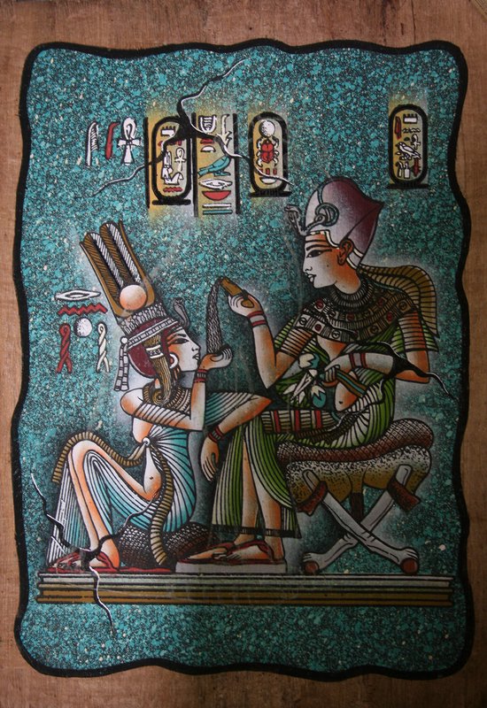 Egyptische papyrus met afbeelding van farao Aminhotep en zijn koningin