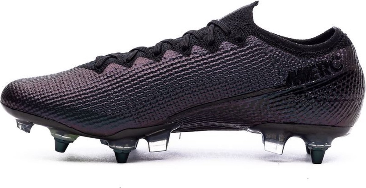 Nike Mercurial Vapor Elite SG-PRO AC voetbalschoenen in maat 40, zwart met glanzende afwerking en stevige noppen.