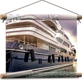 WallClassics - Textielposter - Groot Schip op het Water - 40x30 cm Foto op Textiel