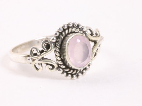 Fijne bewerkte zilveren ring met rozenkwarts - maat 19