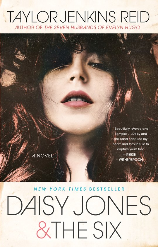 Boek cover Daisy Jones & The Six van Taylor Jenkins Reid (Paperback)