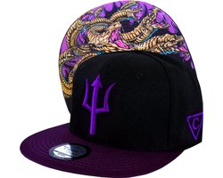 Capiche® Snapback Pet Heren – Hydra – Zwart & Paars – Verstelbaar met Druksluiting – Sportcap – Baseball Cap – Mannen Cap – Griekse Mythologie
