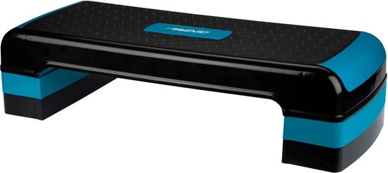 Een Avento fitness stepper in het zwart met blauwe randen en antislip oppervlak.