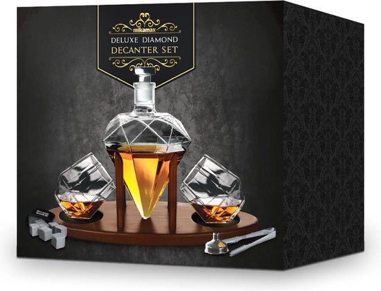 MikaMax Diamant Whiskey Decanter - Deluxe Uitvoering - Whiskey Set - Eiken Standaard - Whiskey Karaf - Whiskey Glazen - Whiskey Stones - Incl. Luxe Cadeauverpakking - 850ml - MikaMax